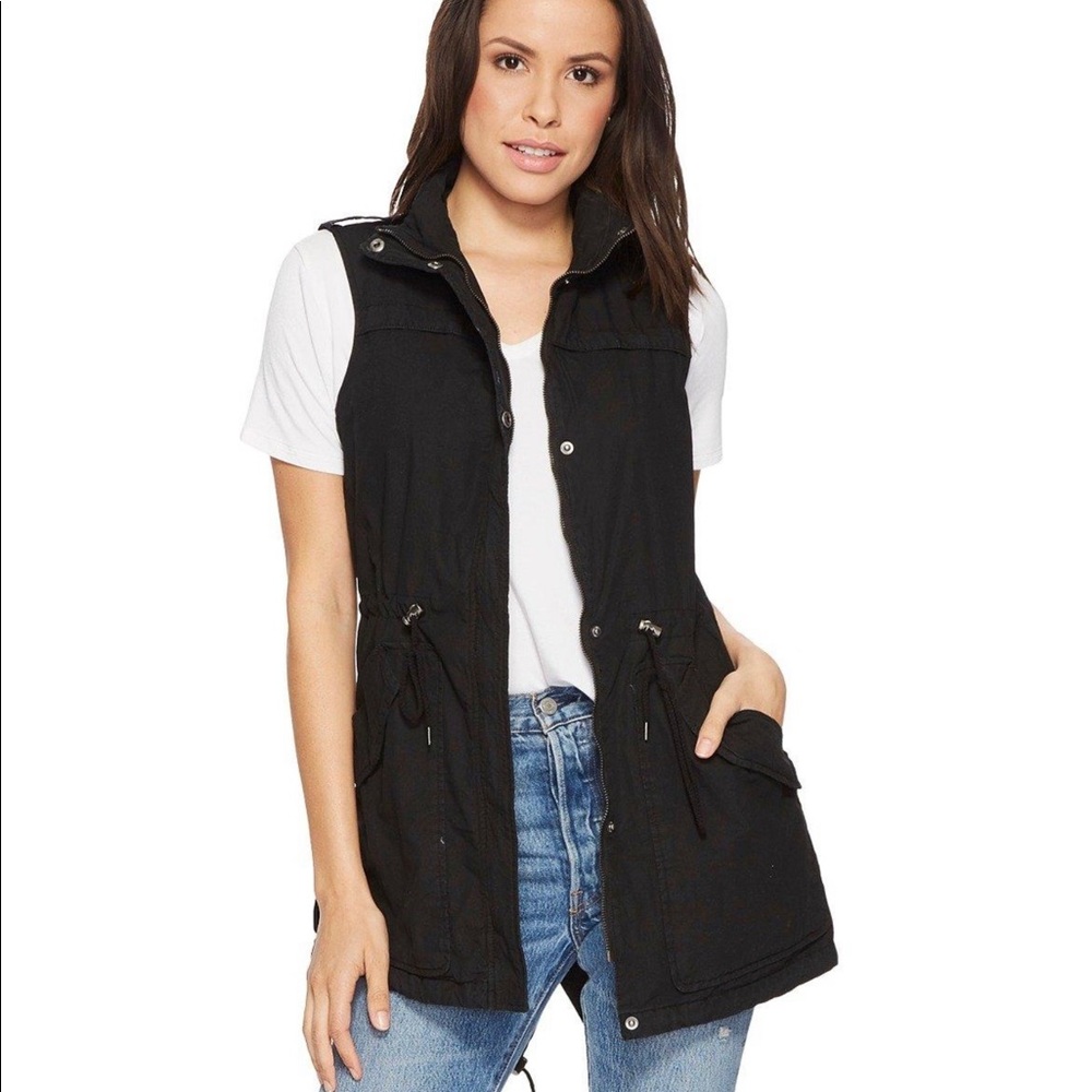 Levi's Lightweight Cotton Vest Black Women's Size Small. Brand new with tags.